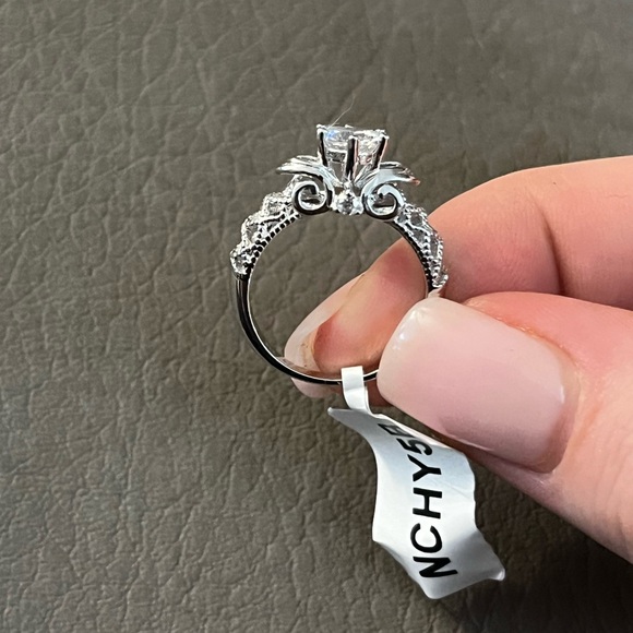 Charmed Aroma | Size 6 Sterling Silver Ring - Picture 4 of 8